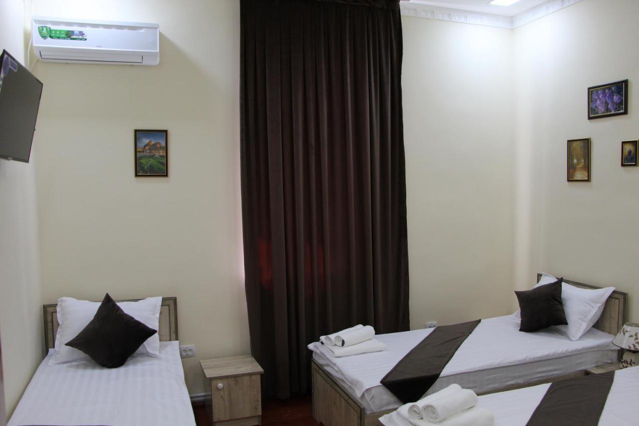 Zafaron Hotel Tashkent Esterno foto